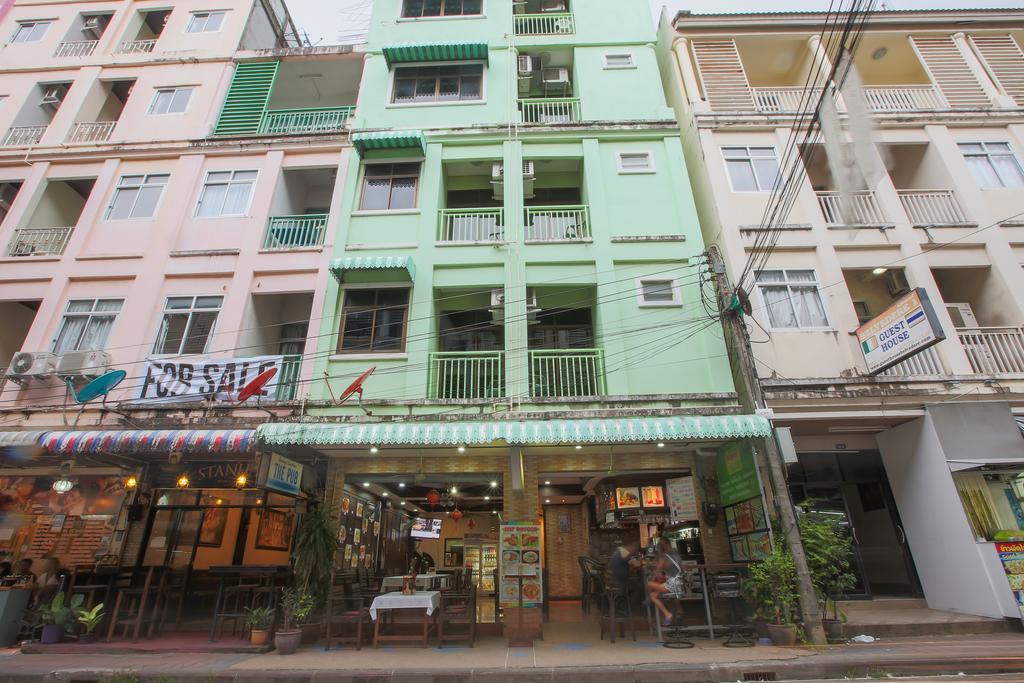 Magnific Patong Hotel Exterior photo
