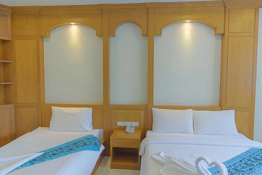 Magnific Patong Hotel Exterior photo