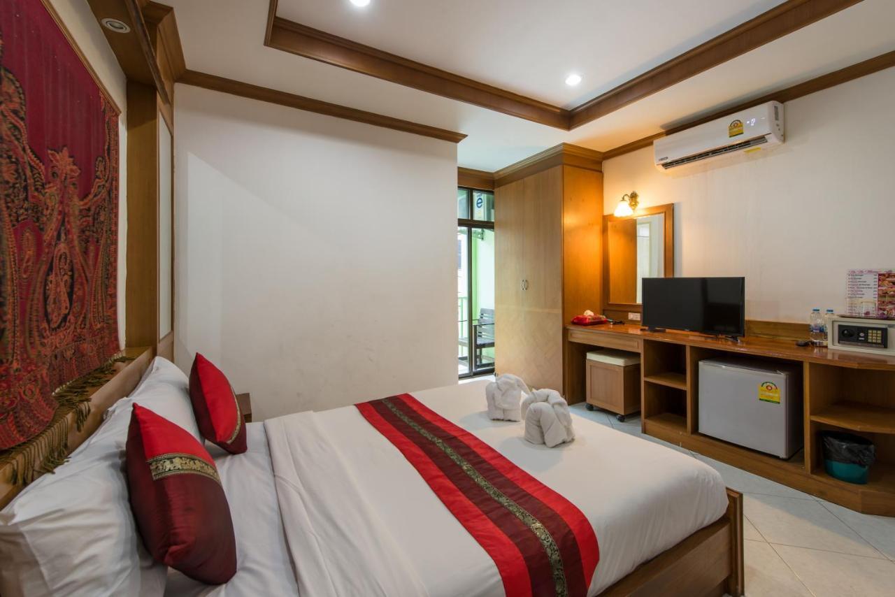 Magnific Patong Hotel Exterior photo