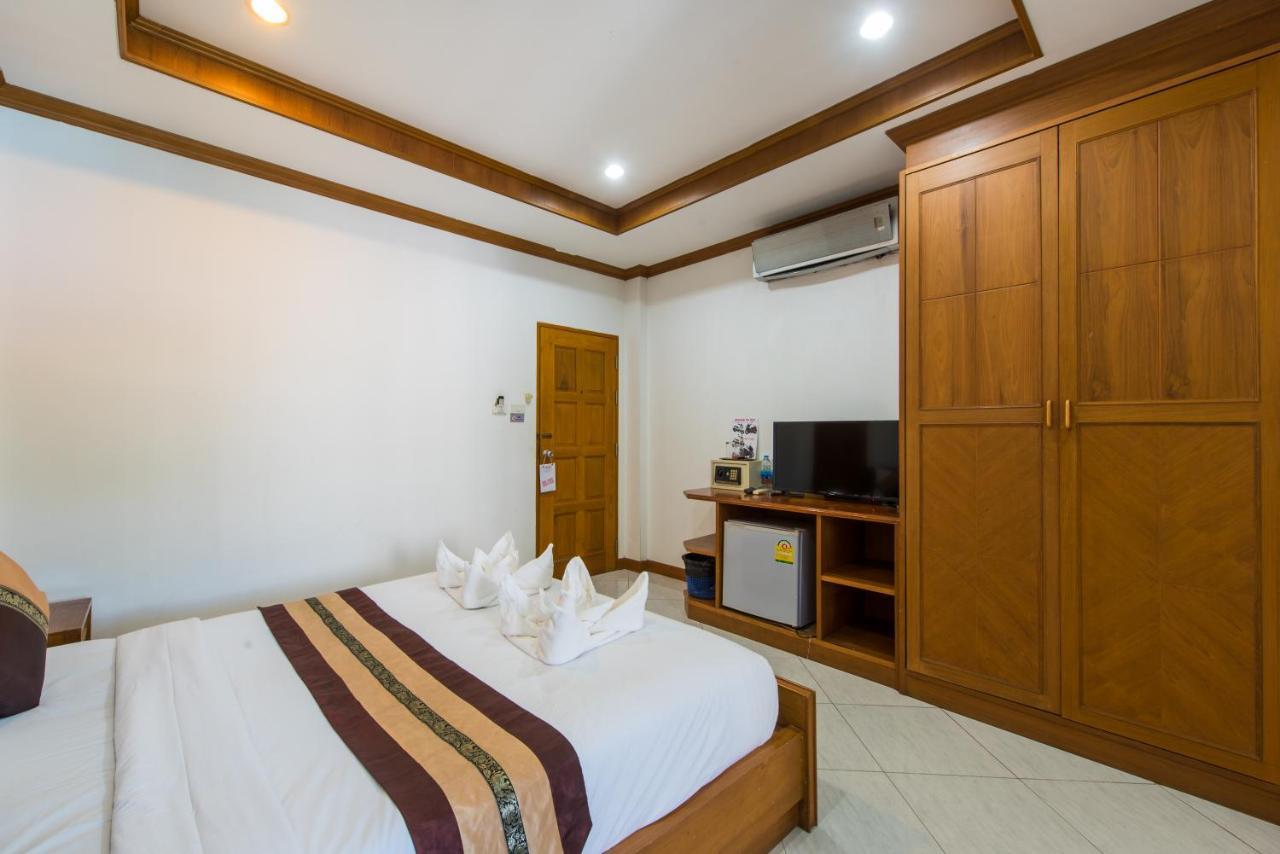 Magnific Patong Hotel Exterior photo